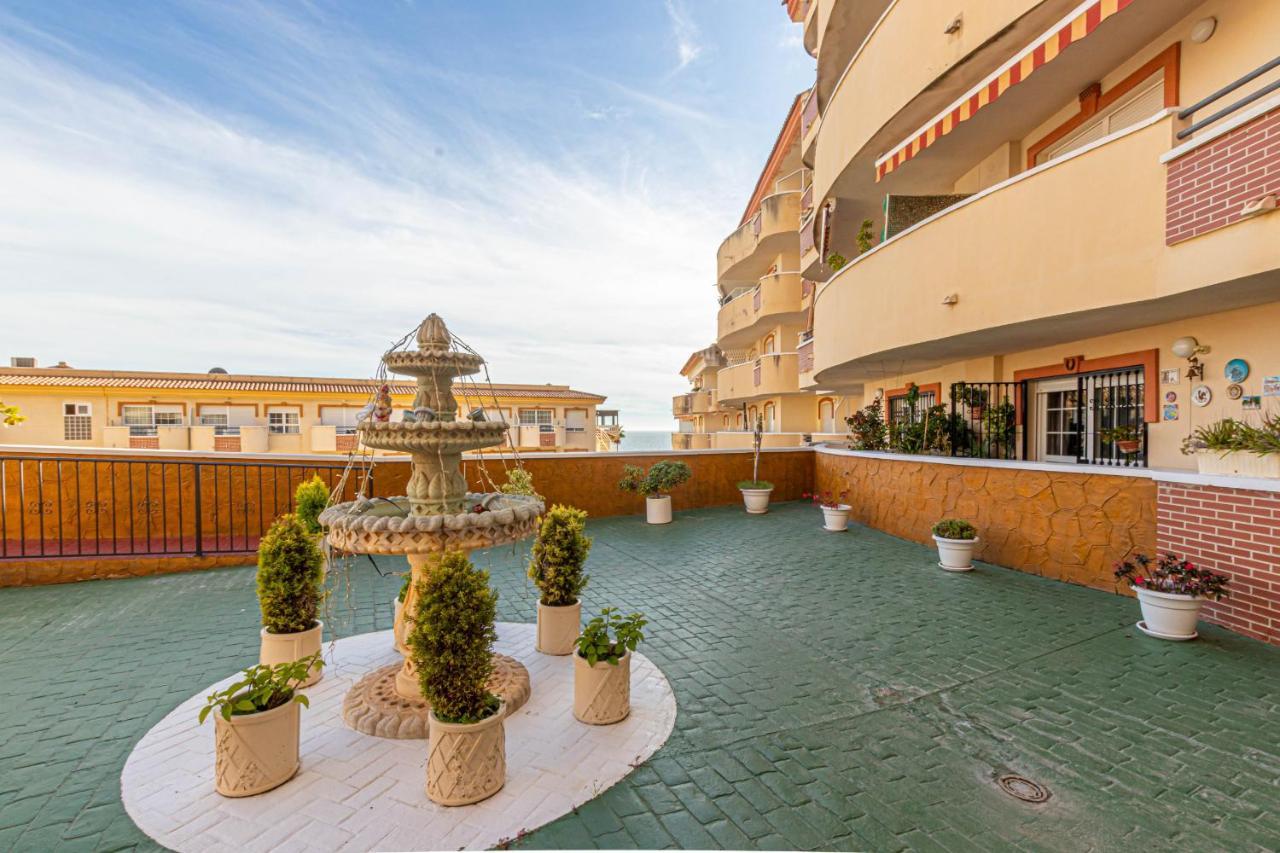 797 Holiday Rentals- Piso Con Amplia Terraza A Solo 1 Min De La Playa Benalmádena Dış mekan fotoğraf
